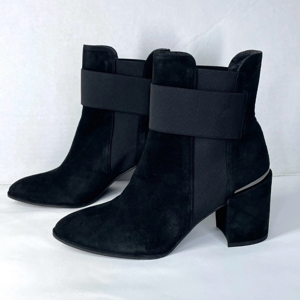 Stuart Weitzman Pull On Ankle Boots
Size 8.5 M Black Suede Block Heel